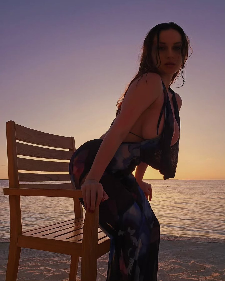 Sexy girl Miranda Faith nude in Pekanbaru