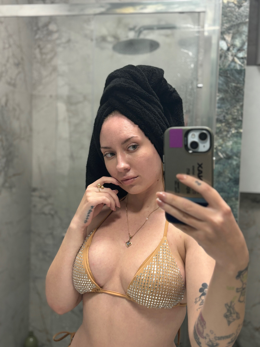 Nude girl KateV in Pekanbaru