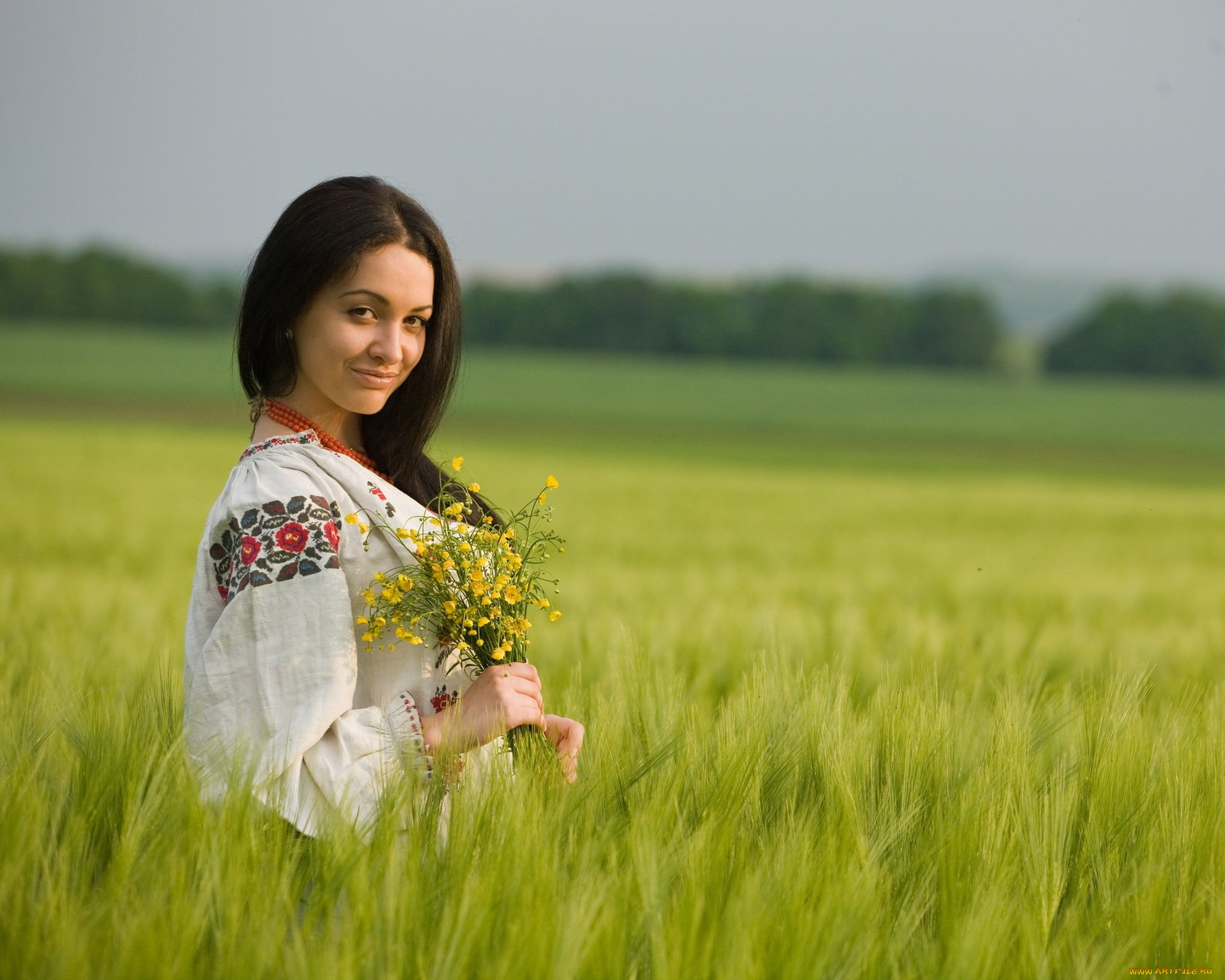 Women in Slavic costumes in Pekanbaru