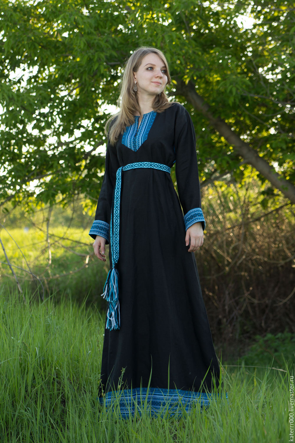 Women in Slavic costumes in Pekanbaru