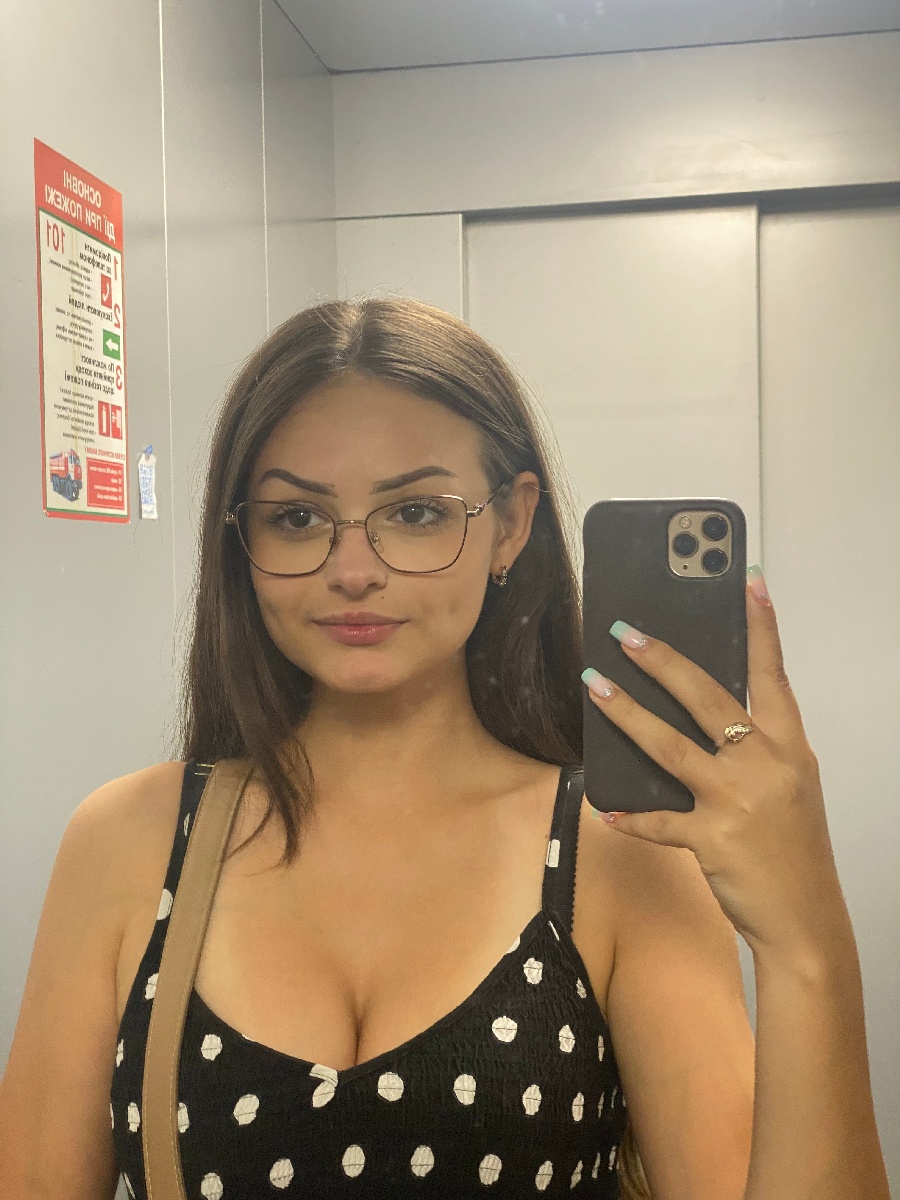 Sexy model Stacy in Pekanbaru